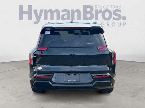 Used 2026 Kia EV9 Land w/ Nightfall Edition Package AWD/4WD image 4