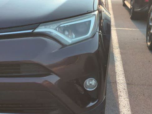 Used 2017 Toyota RAV4 XLE image 11