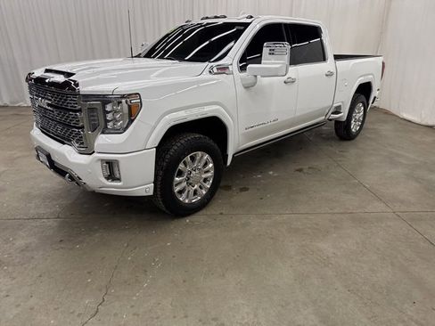 Used 2023 GMC Sierra 3500 Denali w/ Denali Ultimate Package image 4