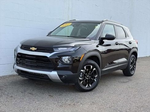 Used 2022 Chevrolet TrailBlazer LT w/ Convenience Package AWD/4WD image 1