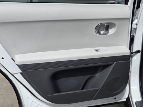 Used 2024 Hyundai Ioniq 5 SEL RWD image 25