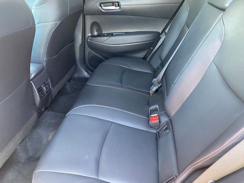 Used 2024 Toyota Corolla Cross XLE image 13