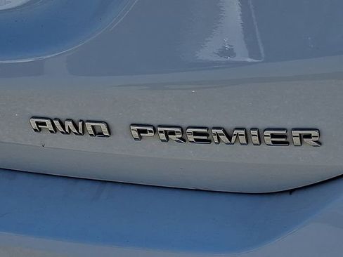 Used 2022 Chevrolet Equinox Premier image 34