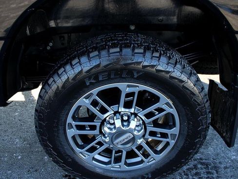 Used 2023 Ford F250 Limited w/ FX4 Off-Road Package image 9