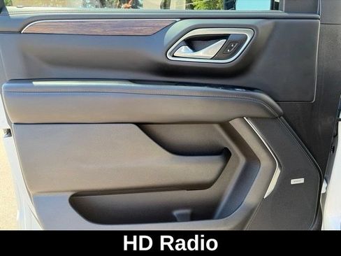 Used 2021 Chevrolet Suburban High Country AWD/4WD image 15