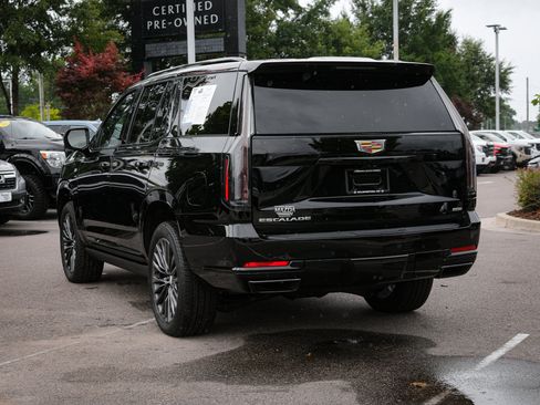 Used 2026 Cadillac Escalade Platinum Sport AWD/4WD image 8