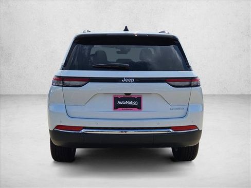 New 2026 Jeep Grand Cherokee Laredo RWD image 8