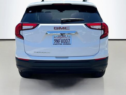 Used 2024 GMC Terrain SLE FWD image 6