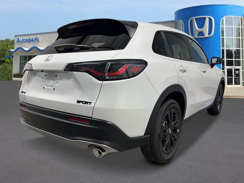 New 2026 Honda HR-V Sport image 5
