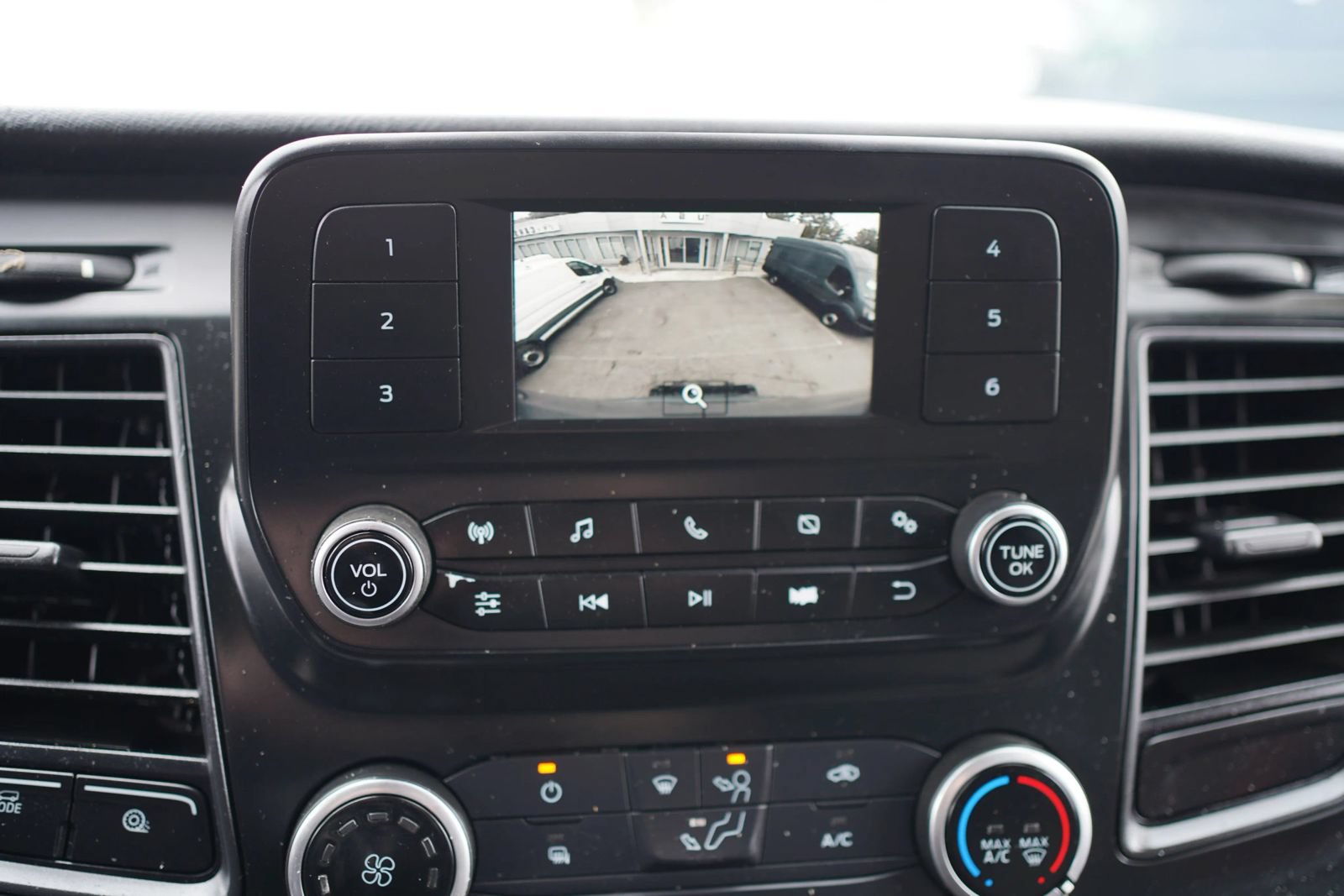 Used 2020 Ford Transit 250 148 High Roof Extended RWD image 19