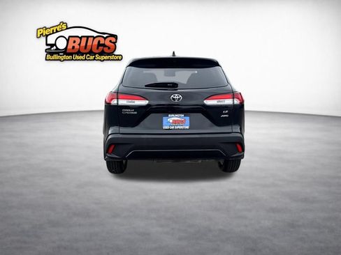 Used 2025 Toyota Corolla Cross LE AWD/4WD image 4