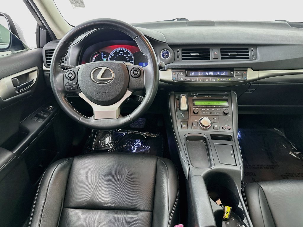 Used 2015 Lexus CT 200h w/ Seat Comfort Package FWD image 23