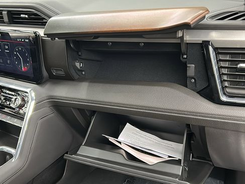 Used 2025 GMC Sierra 3500 Denali image 40