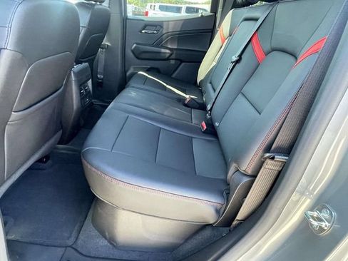 Used 2023 Chevrolet Colorado Z71 w/ Z71 Convenience Package 2 AWD/4WD image 12