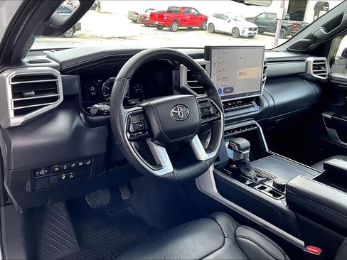 Used 2024 Toyota Tundra Platinum AWD/4WD image 18