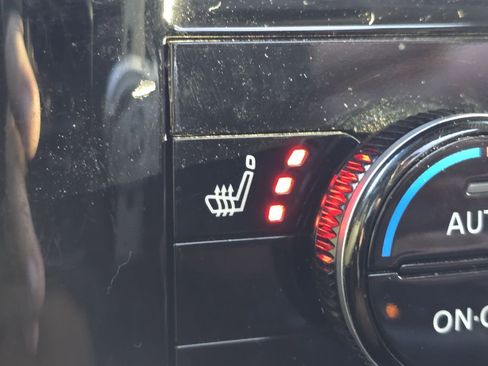 Used 2023 Nissan Rogue SL w/ SL Premium Package image 6