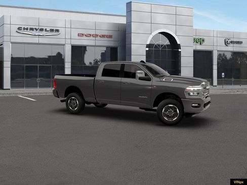 New 2026 RAM 2500 Laramie AWD/4WD image 7