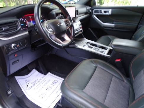 Used 2022 Ford Explorer 4WD Timberline image 15