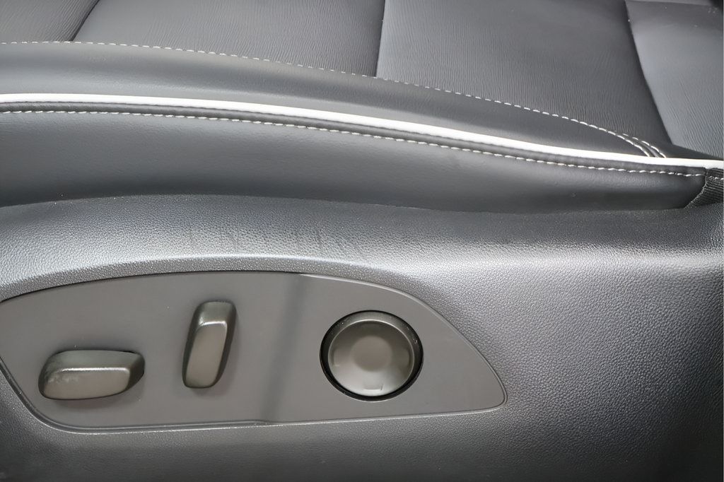 Used 2026 Buick Enclave Preferred AWD/4WD image 21