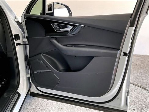 Used 2018 Audi Q7 3.0T Prestige w/ Prestige Package image 23