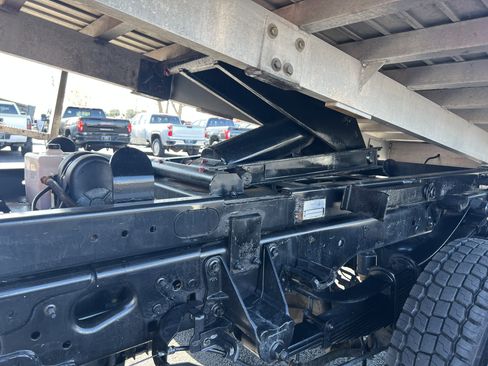 Used 2022 Ford F550 4x4 Regular Cab Super Duty image 6