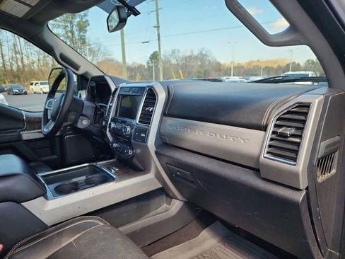 Used 2018 Ford F250 Lariat w/ Chrome Package image 11