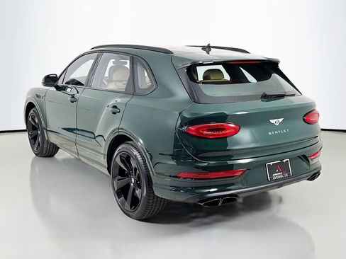 Certified 2025 Bentley Bentayga AWD/4WD image 6