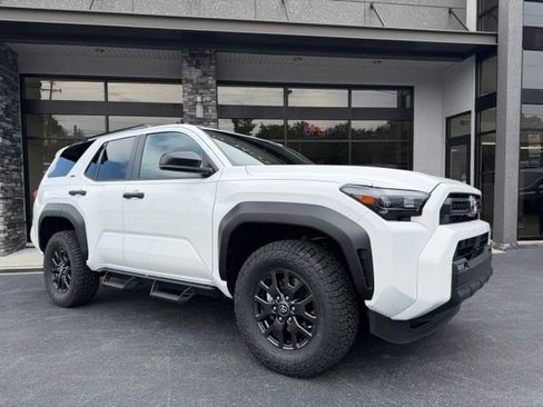 Used 2026 Toyota 4Runner SR5 AWD/4WD image 2