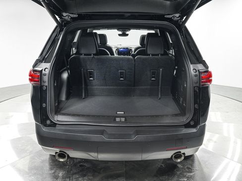 Used 2023 Chevrolet Traverse LT w/ LT Premium Package image 6