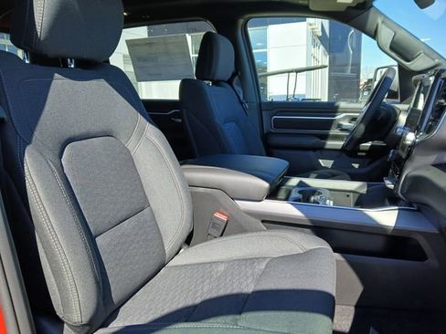 New 2026 RAM 1500 4x4 Crew Cab image 14