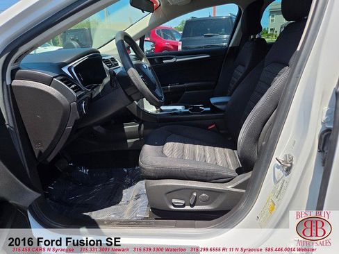 Used 2016 Ford Fusion SE FWD image 10