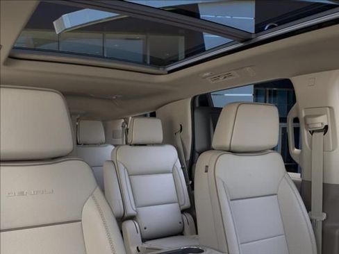 New 2026 GMC Yukon Denali w/ Denali Reserve Package AWD/4WD image 24