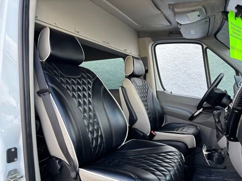 Used 2016 Mercedes-Benz Sprinter 2500 image 16