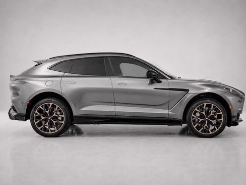 Used 2023 Aston Martin DBX 707 AWD/4WD image 9