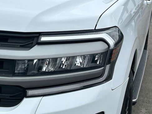Certified 2023 Ford Expedition XLT image 9