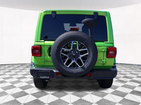 New 2026 Jeep Wrangler Unlimited Sahara AWD/4WD image 13
