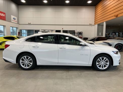 Used 2018 Chevrolet Malibu LT image 4