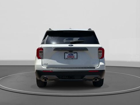 Certified 2023 Ford Explorer XLT w/ Equipment Group 202A AWD/4WD image 6