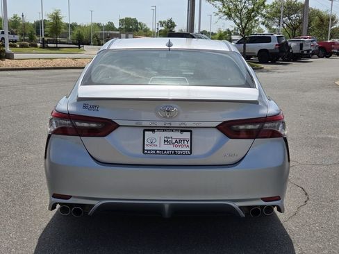 Used 2024 Toyota Camry XSE FWD image 4