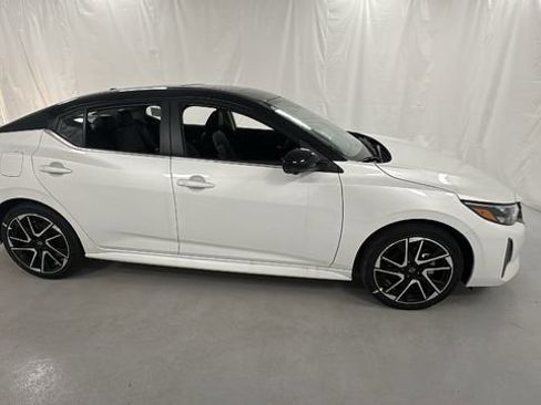 New 2025 Nissan Sentra SR w/ SR Premium Package image 2