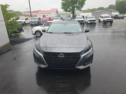 Used 2025 Nissan Altima 2.5 SV FWD image 3