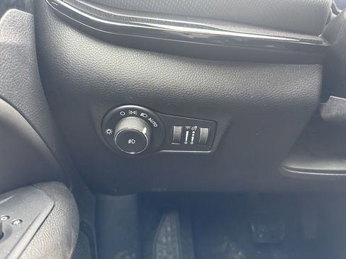 New 2026 Jeep Compass Latitude image 19