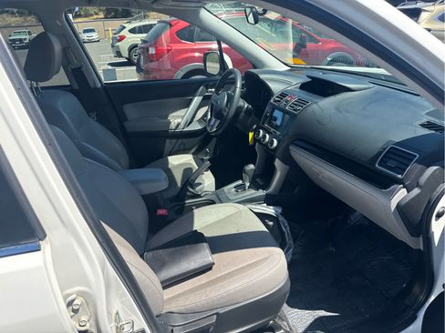 Used 2017 Subaru Forester 2.5i Limited w/ Protection Package #2 AWD/4WD image 10