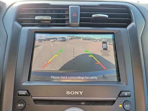 Used 2020 Ford Fusion Titanium image 6