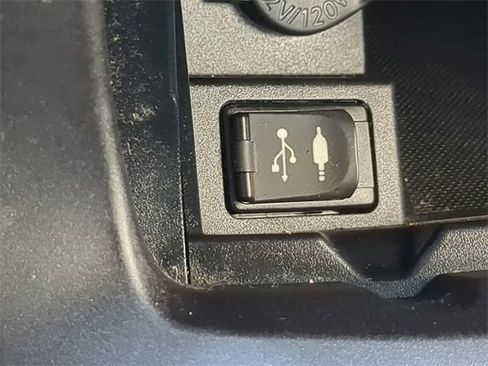 Used 2016 Toyota Camry XSE image 20