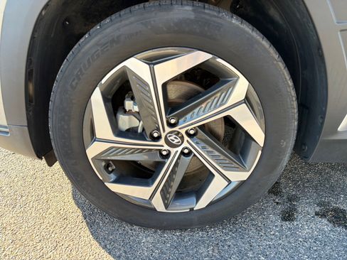 Used 2024 Hyundai Tucson Limited image 9