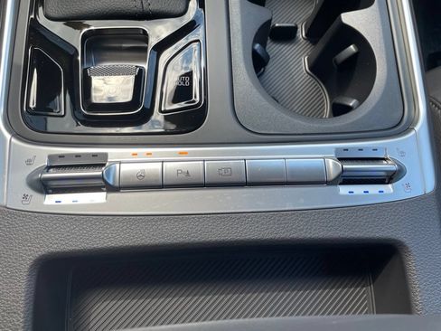 New 2027 Kia Carnival SX Prestige FWD image 25