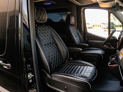 Used 2023 Mercedes-Benz Sprinter 3500 image 49