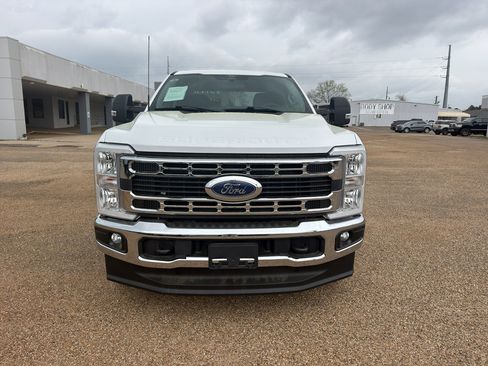 Used 2024 Ford F250 XLT w/ FX4 Off-Road Package image 8