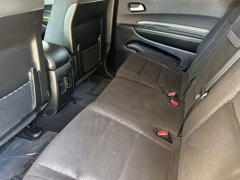 Used 2022 Dodge Durango SXT image 4